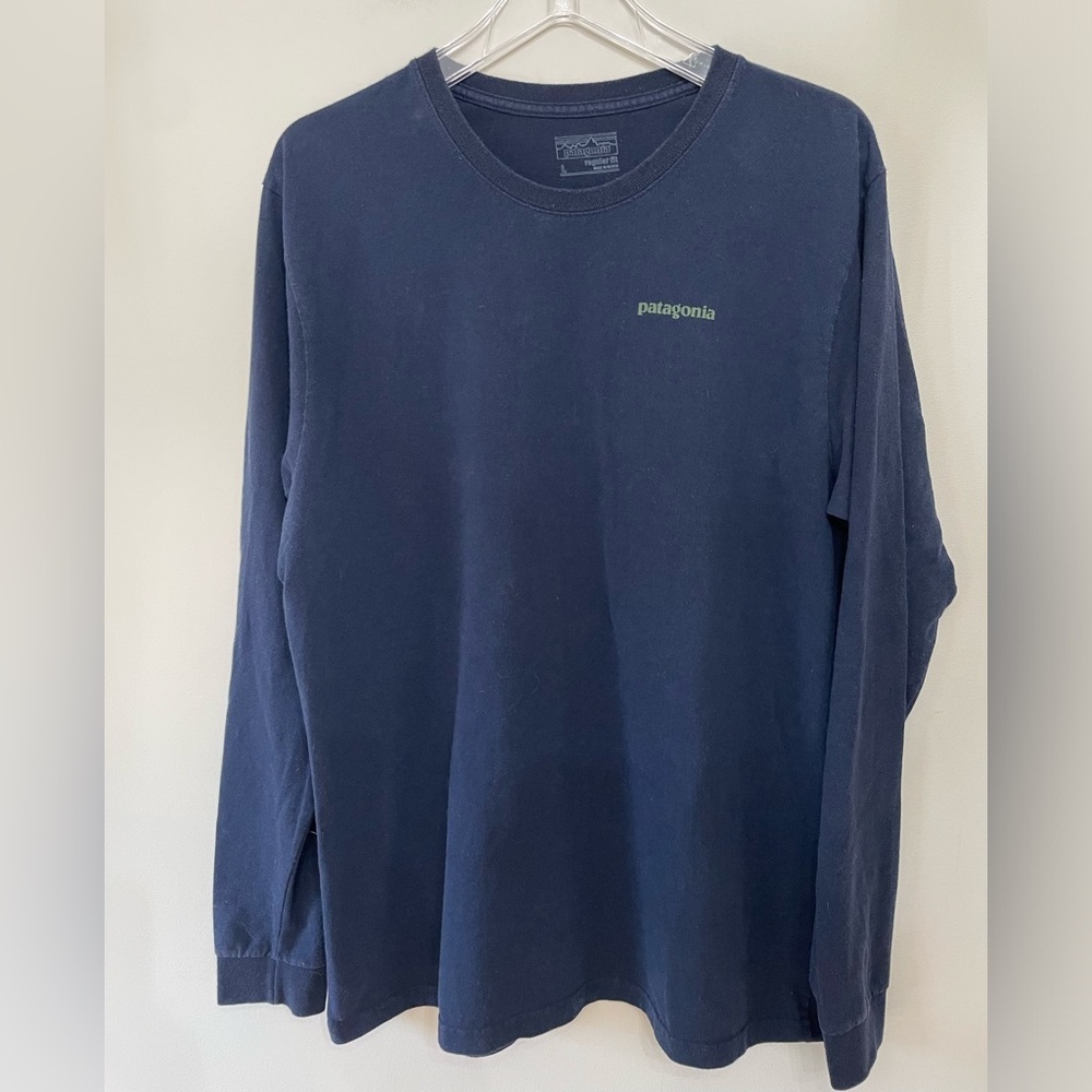 Patagonia Men’s Long Sleeve Logo Tshirt Regular Fit Navy Blue Cotton Blend Sz L
